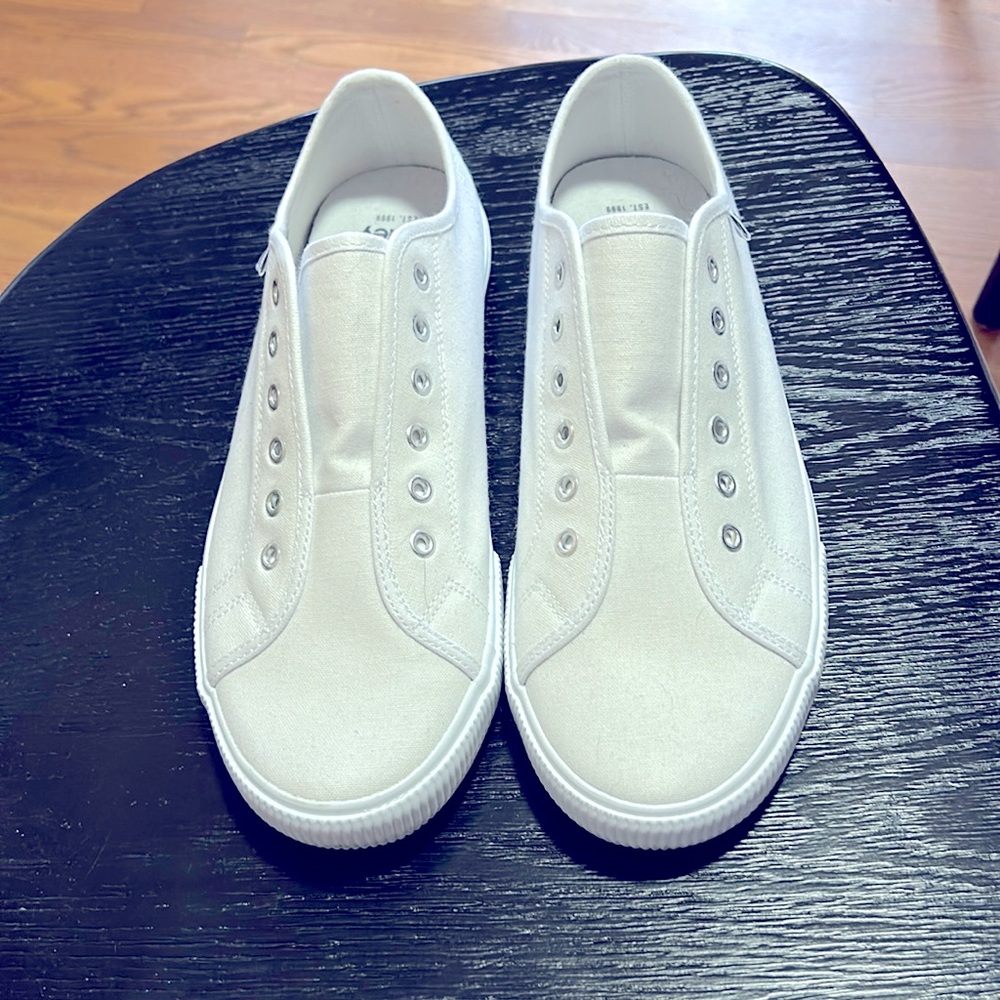 Hurley Women's Chloe Slip On Fashion Sneaker Shoes -White.